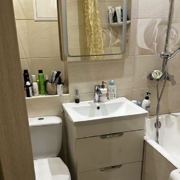 Продам квартиру 32 кв. м., 4/5, ул. Св. Рихтера/Овидиопольская дор.