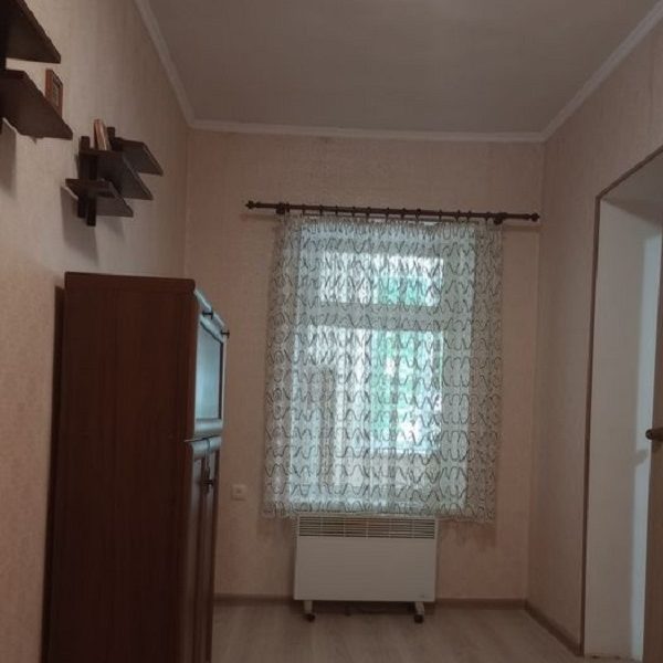 Продам квартиру 30 кв. м., 2/2, ул. Успенская/Утесова пер.