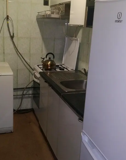 Сдам от хозяина однокомнатную квартиру в районе пл. Трибуны героев