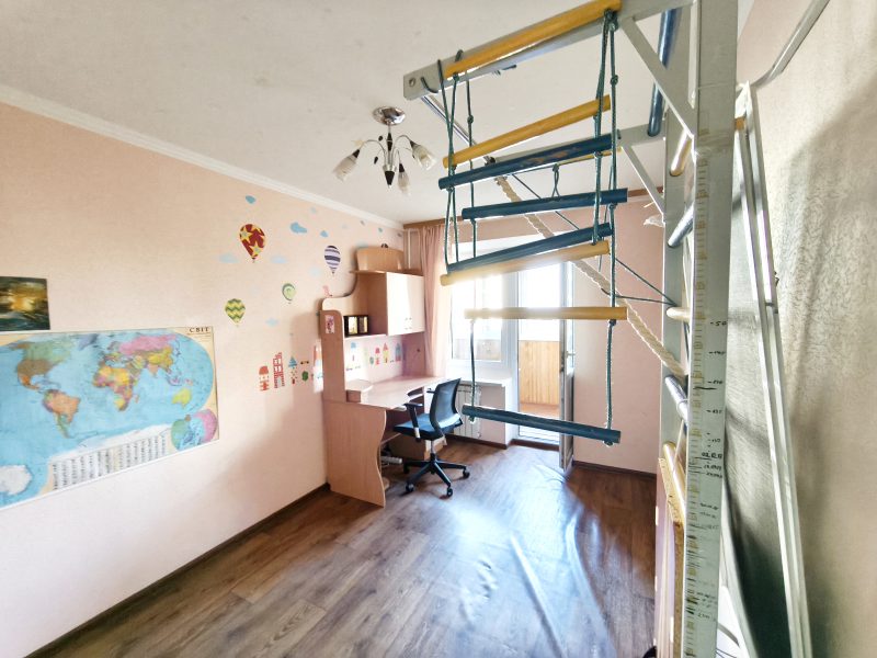 Оренда затишної двокімнатної квартири в місті Вишгород, по вулиці Набережній,8.