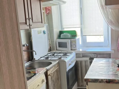 Здам свою 2-к квартиру в районі Севастопольської площі.