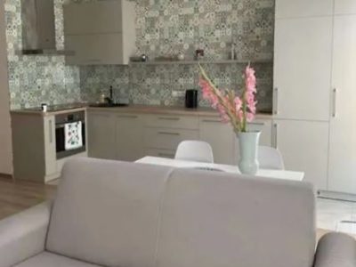 Здаємо квартиру- студію 42м, в форматі студії.