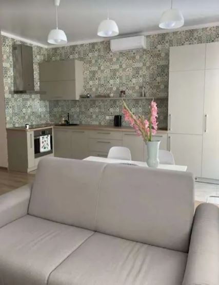 Здаємо квартиру- студію 42м, в форматі студії.
