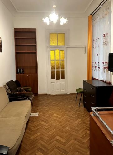 Квартира в самому центрі міста. Все поруч. Пішки пройти до Дерібасівськоі та пішки до пляжу Ланжерон.