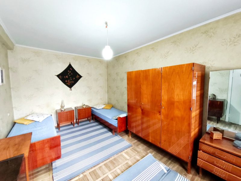 Без комісії для покупця продається 3к квартира по вул. Дмитрівська 96-98.