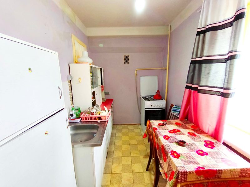 Без комісії для покупця продається 3к квартира по вул. Дмитрівська 96-98.