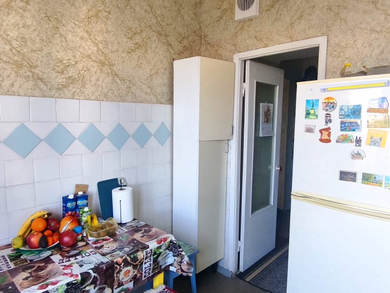 Без комісії для покупця продається трехкімнатна квартира в Шевченківському районі по вул. Татарська,38.