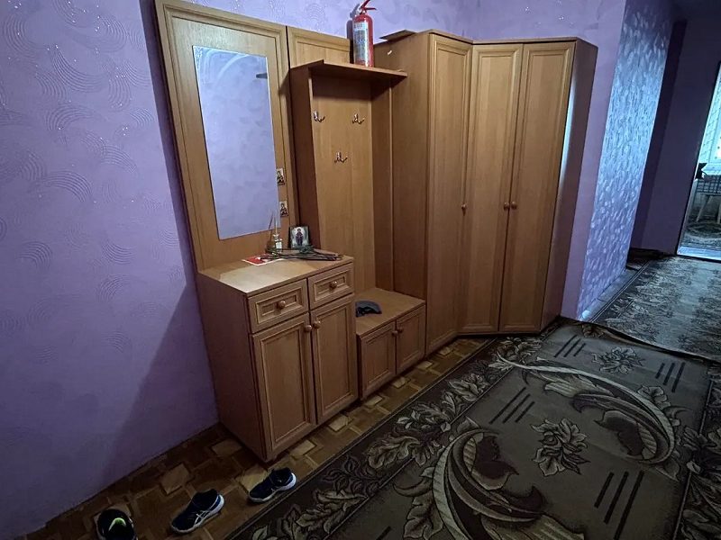 3-х комнатная квартира в Стиконовском кирпичном доме на Нищинского по интересной цене