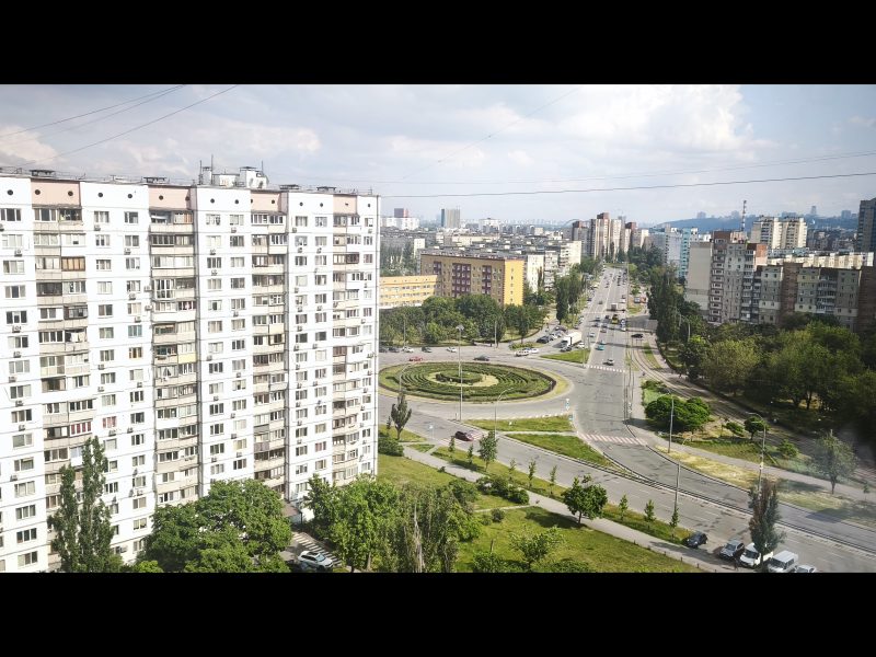 Без комісії для покупця продається видова 3к квартира поруч з метро "Оболонь" , Оболонська площа,3.