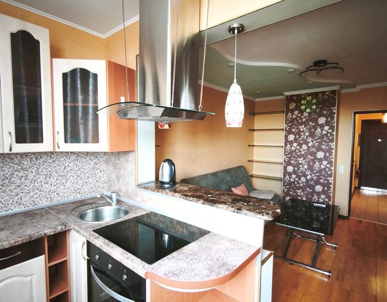 Без комісії. Продам 1-кімн.кв. 50кв.м (євродвушка) біля м. Чернігівська, вул. Краківська