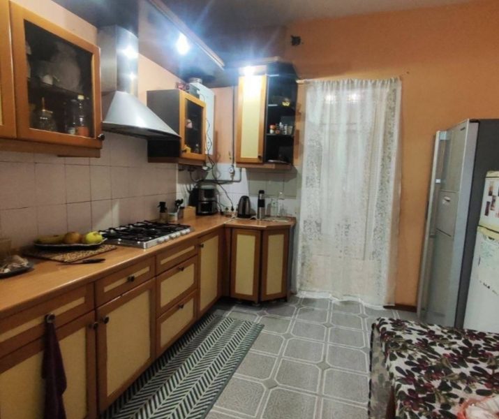 Продам 3 к квартиру на Пироговской