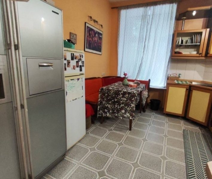 Продам 3 к квартиру на Пироговской