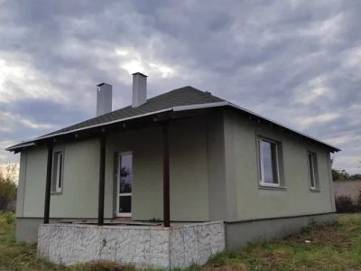 Продається новобудова на березі водойми (Чайківка)