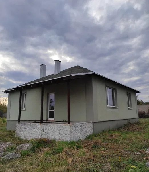 Продається новобудова на березі водойми (Чайківка)