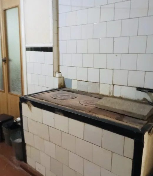 Термінова продаж будиноку у м. Дергачі . Харківська обл.