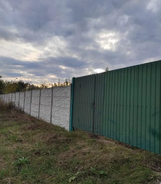 Продається новобудова на березі водойми (Чайківка)
