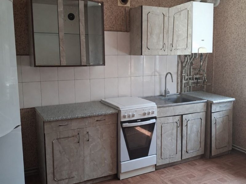 Продається будинок з двома гаражами у м. Дергачі. Харківська область