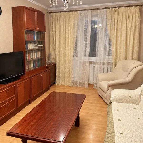 3-х комнатная квартира с евроремонтом на пр. Небесной сотни по интересной цене