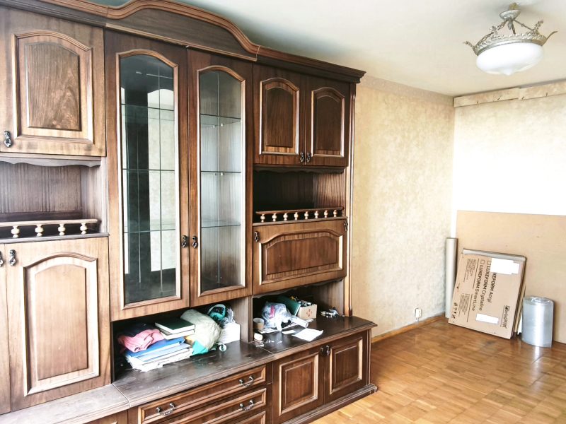 Без комісії для покупця продається видова 3к квартира поруч з метро "Оболонь" , Оболонська площа,3.